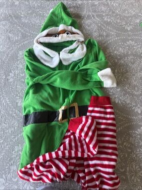 Buc-ee’s Elf Christmas Pajama Onesie Zip Up